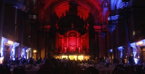St Georges Hall in Liverpool during a corprate gala dinner with Red and Blue dramatic lighting in this stunning building.